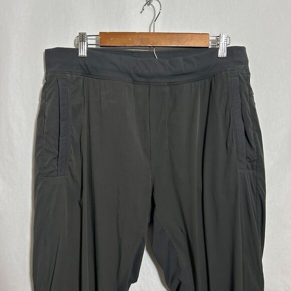 Lululemon Great Wall Pants Men's XL Gray 32" Inseam Tapered Joggers M5903S - Picture 4 of 12